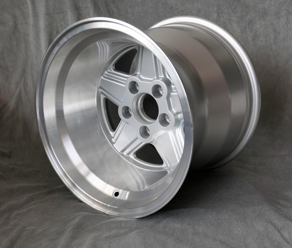 maxilite - Penta Style, 12.0 x 15 H2 ET-25 LK5/112, silver-polished